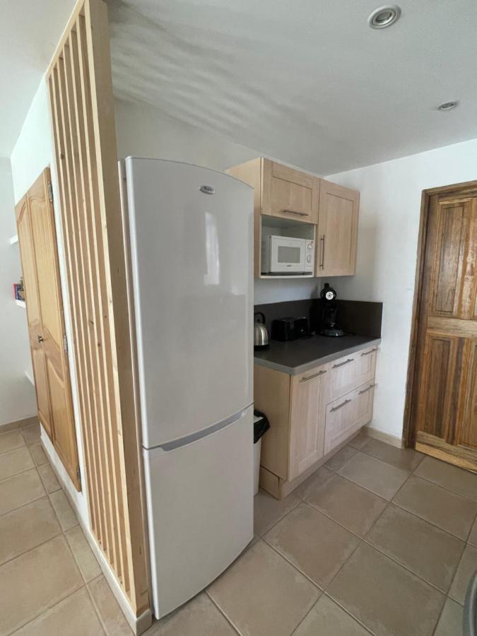 Logement Tout Confort Au Calme Entre Saint Tropez Et Les Gorges Du Verdon Le Thoronet Exterior photo